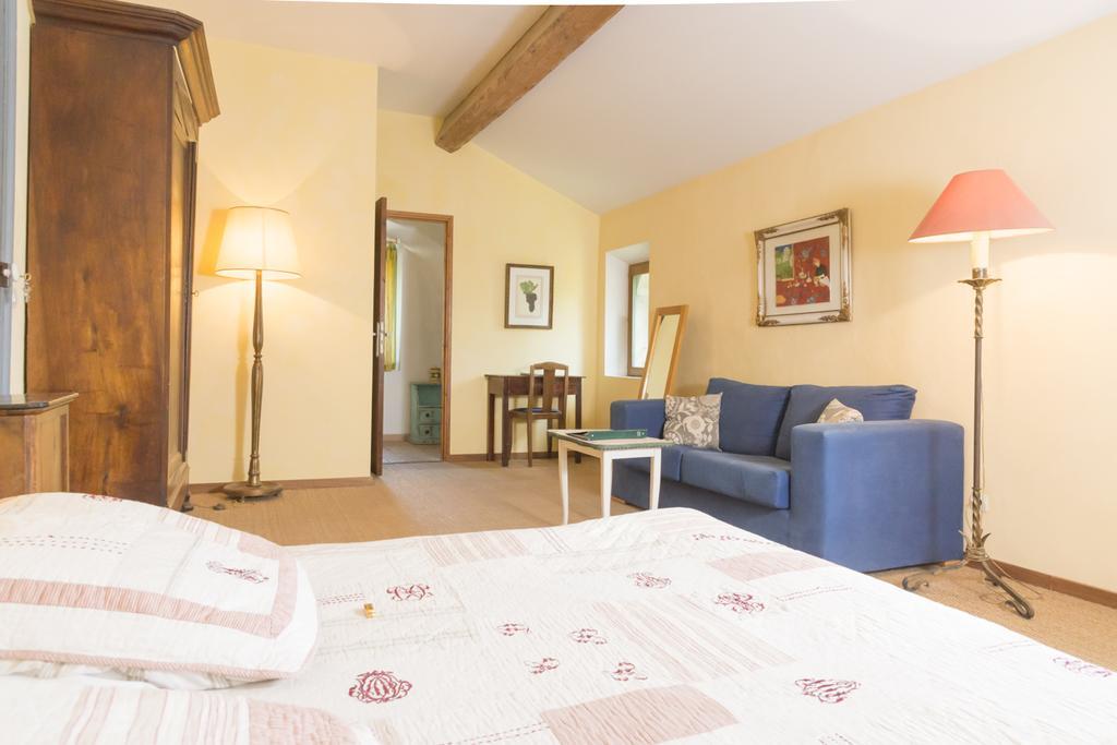 Mas Montluzia Bed & Breakfast Cascastel-des-Corbières Екстериор снимка