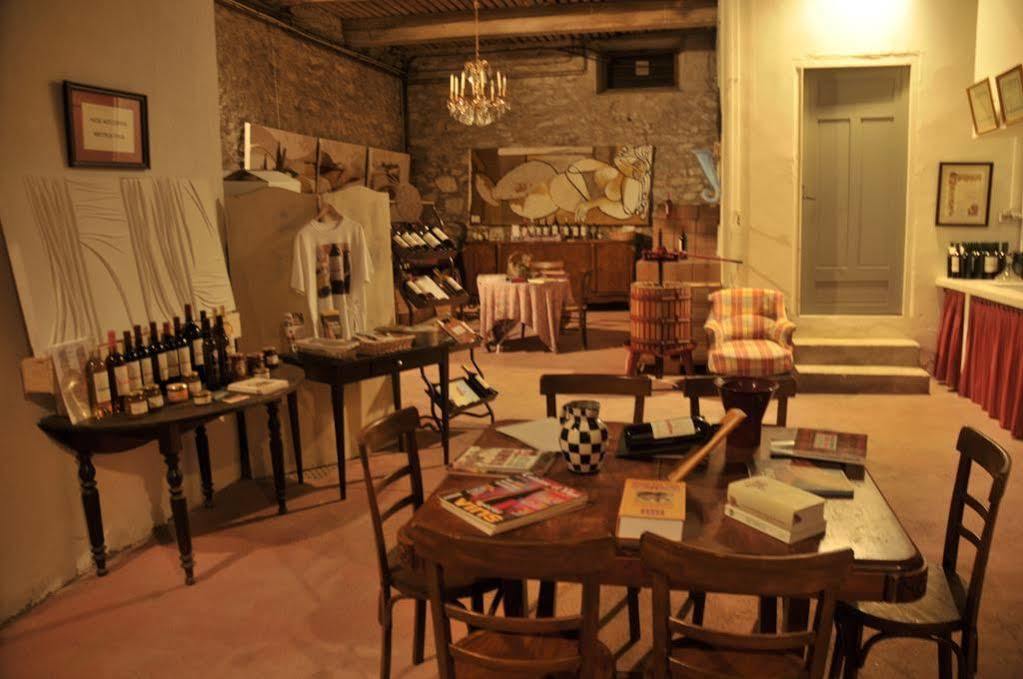 Mas Montluzia Bed & Breakfast Cascastel-des-Corbières Екстериор снимка